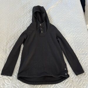 Women’s gray S/P Northface hooded sweatshirt. 3/4 button.